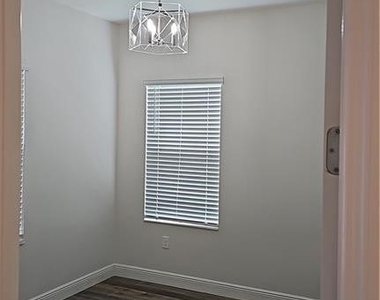 2305 Ariane Drive - Photo Thumbnail 24