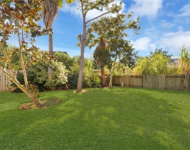 4622 Grand Cayman Drive - Photo Thumbnail 6