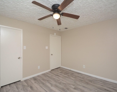 16335 Quail Echo Drive - Photo Thumbnail 14