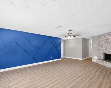 2510 Marble Falls Drive - Photo Thumbnail 3
