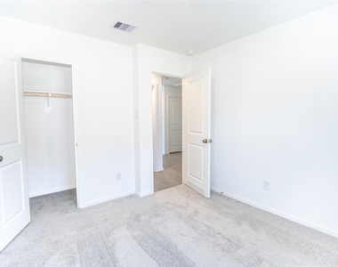 15724 Plum Brook Drive - Photo Thumbnail 7