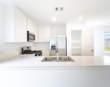 15724 Plum Brook Drive - Photo Thumbnail 11