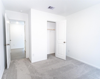 15724 Plum Brook Drive - Photo Thumbnail 9