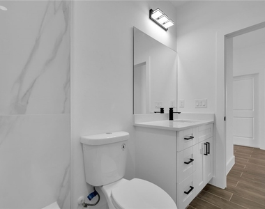 330 Gordon Avenue S - Photo Thumbnail 21