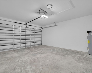 330 Gordon Avenue S - Photo Thumbnail 27