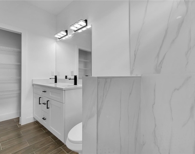 330 Gordon Avenue S - Photo Thumbnail 9