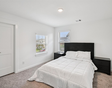 4806 Sand Clouds Drive - Photo Thumbnail 33