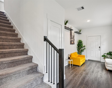4806 Sand Clouds Drive - Photo Thumbnail 14