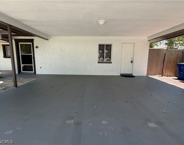 5831 Casablanca Court - Photo Thumbnail 2