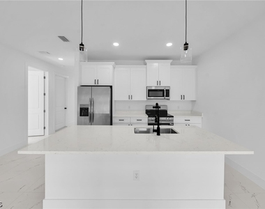 4986 Fairway Court - Photo Thumbnail 10