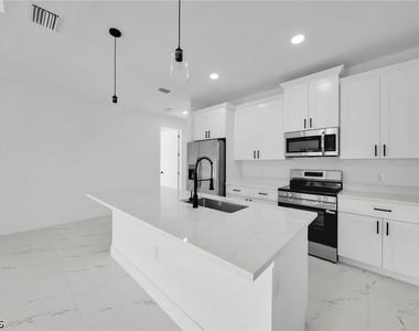4986 Fairway Court - Photo Thumbnail 8