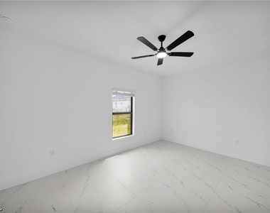 4986 Fairway Court - Photo Thumbnail 11