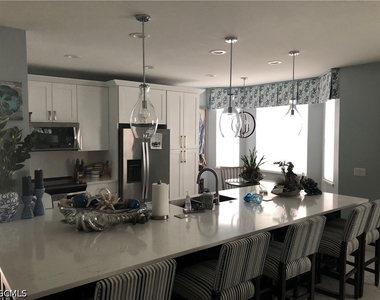 11021 Gulf Reflections Drive - Photo Thumbnail 9