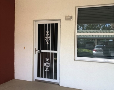 11021 Gulf Reflections Drive - Photo Thumbnail 3