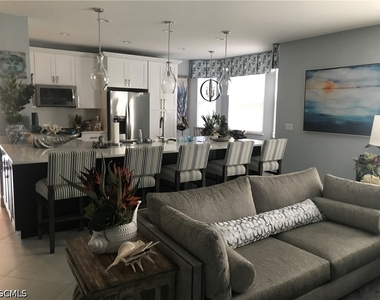 11021 Gulf Reflections Drive - Photo Thumbnail 10