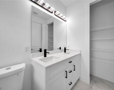 4746 27th Street Sw - Photo Thumbnail 2