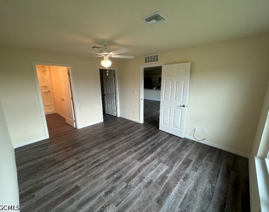 9004 Lamkin Court - Photo Thumbnail 5