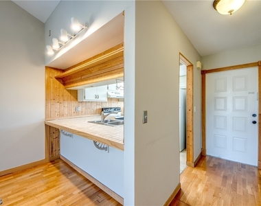 4616 Se 6th Avenue - Photo Thumbnail 3