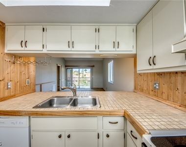 4616 Se 6th Avenue - Photo Thumbnail 5