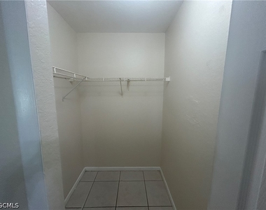 215-217 Se 23rd Place - Photo Thumbnail 8