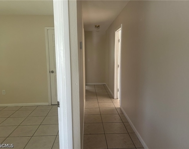 215-217 Se 23rd Place - Photo Thumbnail 6
