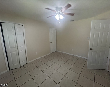 215-217 Se 23rd Place - Photo Thumbnail 7