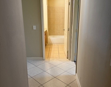 1017 Nw 24th Avenue - Photo Thumbnail 37