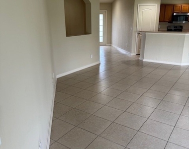 1017 Nw 24th Avenue - Photo Thumbnail 12