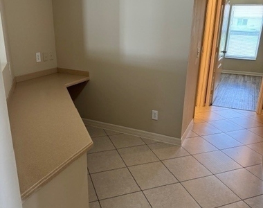 1017 Nw 24th Avenue - Photo Thumbnail 15