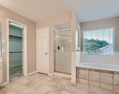 3810 Breaker Court - Photo Thumbnail 18