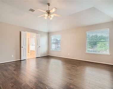 3810 Breaker Court - Photo Thumbnail 15
