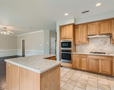 3810 Breaker Court - Photo Thumbnail 11