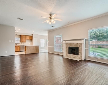 3810 Breaker Court - Photo Thumbnail 8