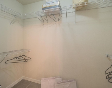 1105 Ne 10th Street - Photo Thumbnail 23