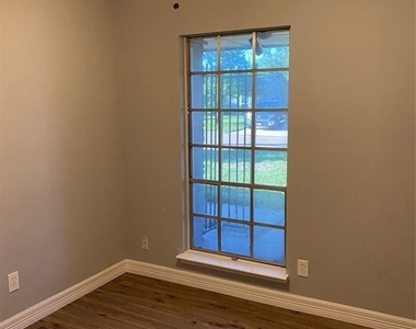 6109 Arthington Street - Photo Thumbnail 8