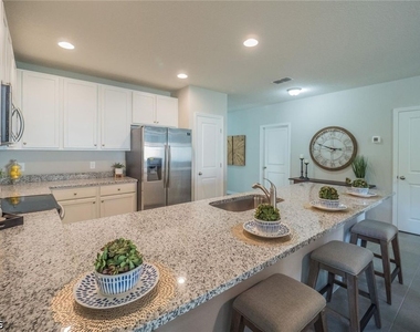 467 Ne 1st Avenue - Photo Thumbnail 8