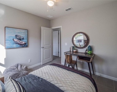 467 Ne 1st Avenue - Photo Thumbnail 13