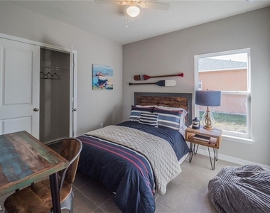 467 Ne 1st Avenue - Photo Thumbnail 9