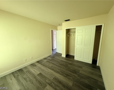 3555 Seminole Avenue - Photo Thumbnail 4