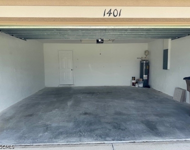1401 Sw 1st Place - Photo Thumbnail 4