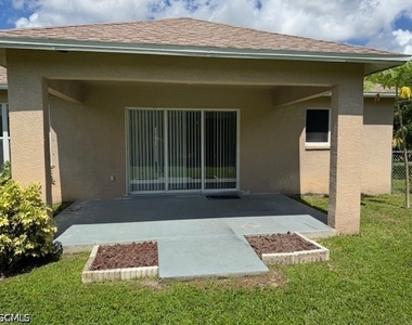 1401 Sw 1st Place - Photo Thumbnail 1