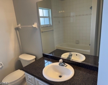 1401 Sw 1st Place - Photo Thumbnail 21