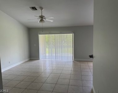 1401 Sw 1st Place - Photo Thumbnail 5