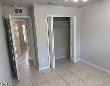1401 Sw 1st Place - Photo Thumbnail 17