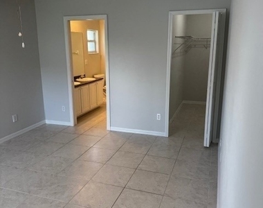 1401 Sw 1st Place - Photo Thumbnail 11