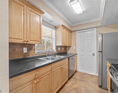 1290 Barrett Road - Photo Thumbnail 6