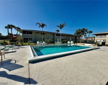 343 Joel Boulevard - Photo Thumbnail 4