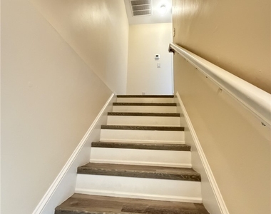 1019 Se 11th Street - Photo Thumbnail 8