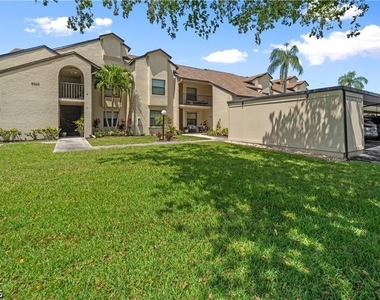 8565 Charter Club Circle - Photo Thumbnail 2