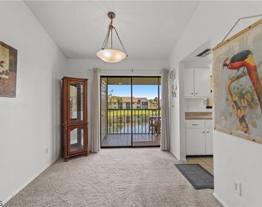 8565 Charter Club Circle - Photo Thumbnail 7